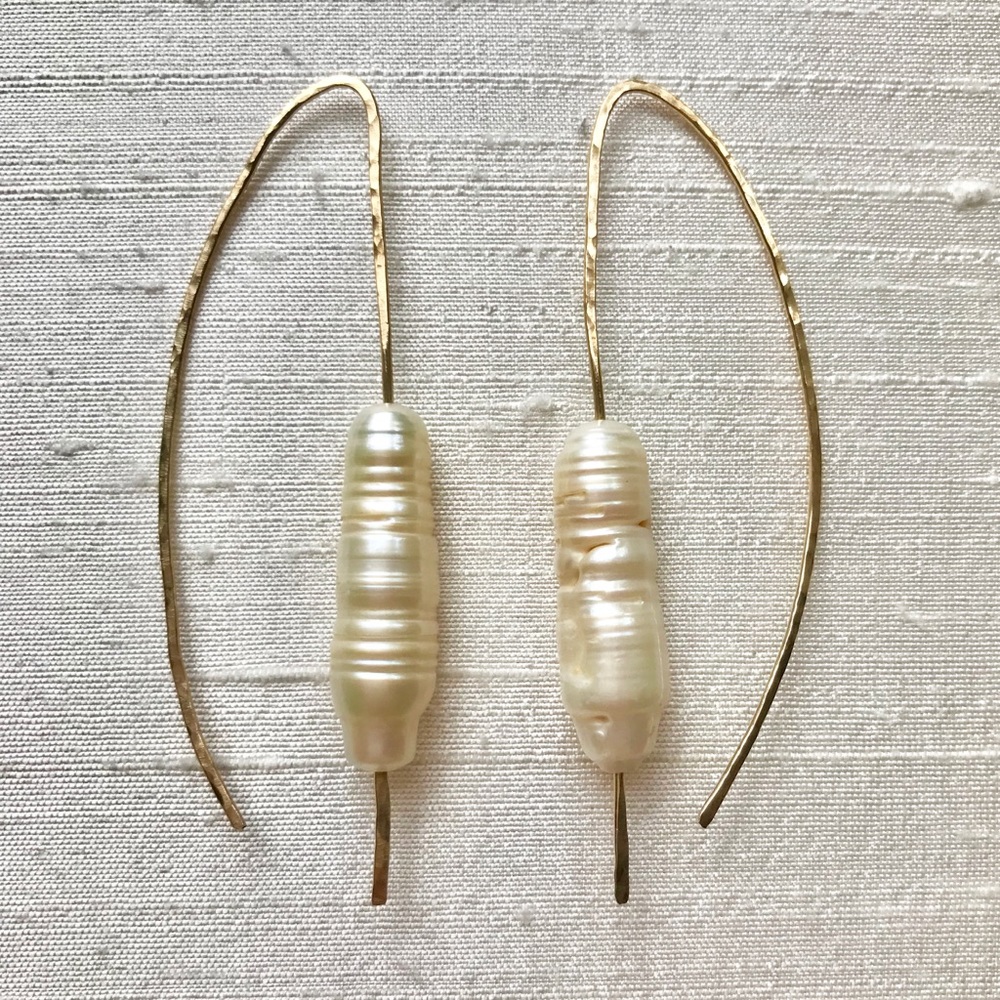 ✨Beautiful Biwa Pearl Earrings✨ - Picture 1 of 7